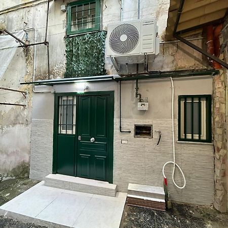 La Casetta Dei Miracoli Napoli Bagian luar foto