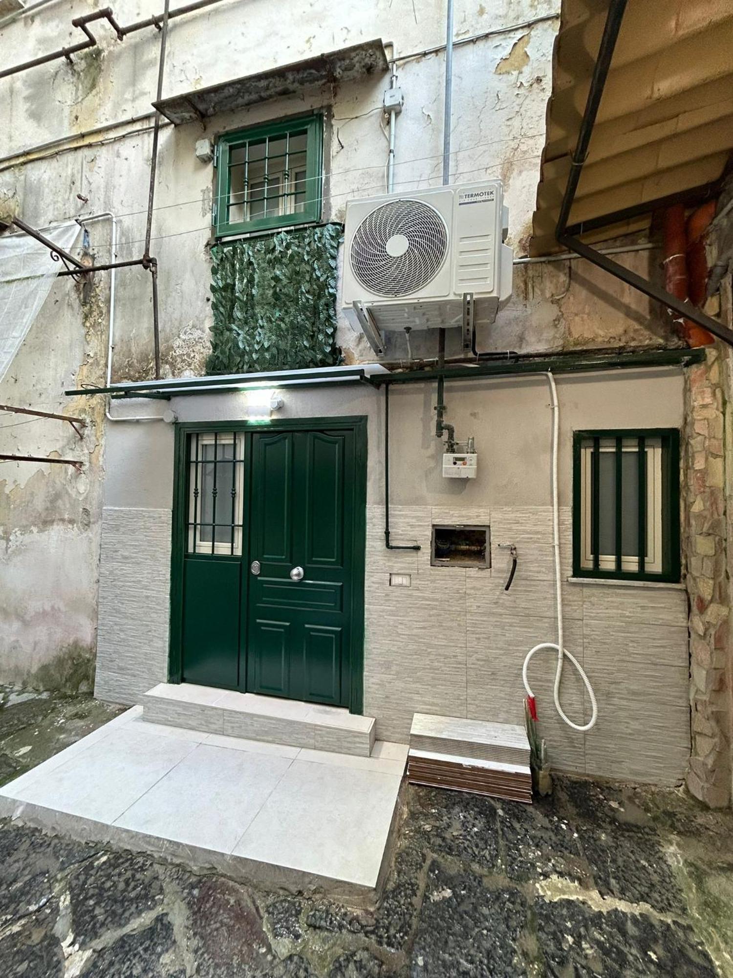 La Casetta Dei Miracoli Napoli Bagian luar foto
